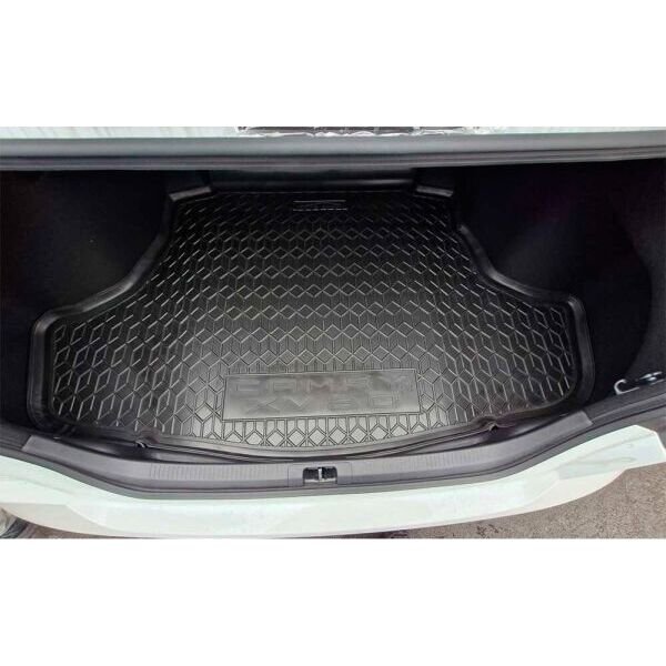 Автомобильный коврик в багажник Toyota Camry 80 2024- (ДВС) (AVTO-Gumm)
